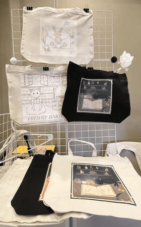 tote bag display